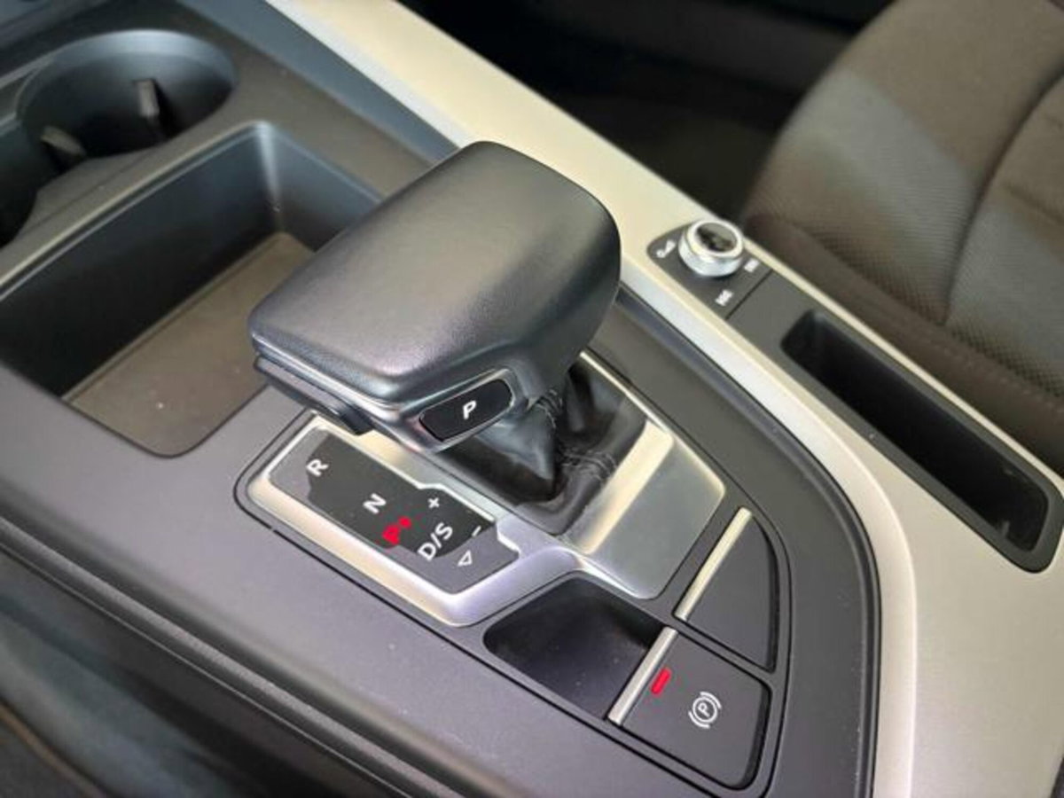 Audi A4 Avant 40 TDI quattro S tronic S line edition (12)