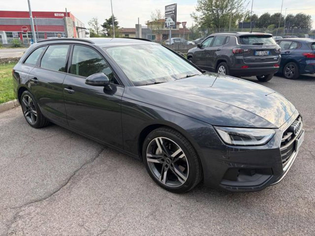 Audi A4 Avant 40 TDI quattro S tronic S line edition (18)