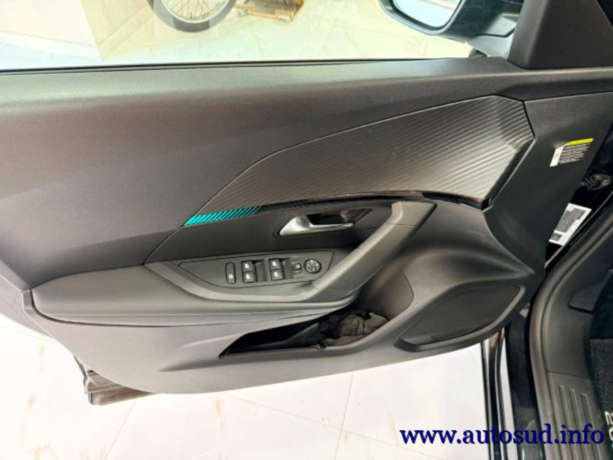 Peugeot 2008 BlueHDi 130 S&S EAT8 Allure Pack (10)