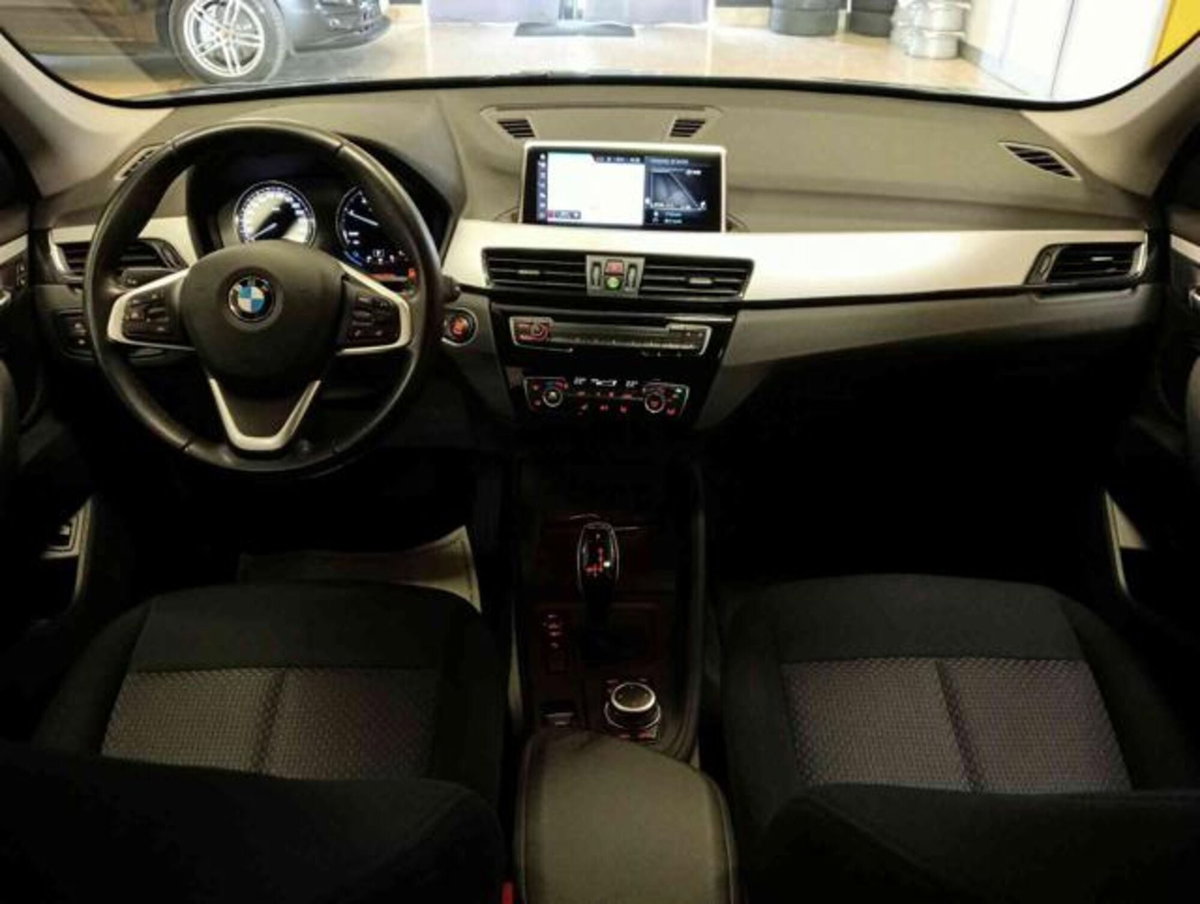 BMW X1 sDrive16d Business (5)