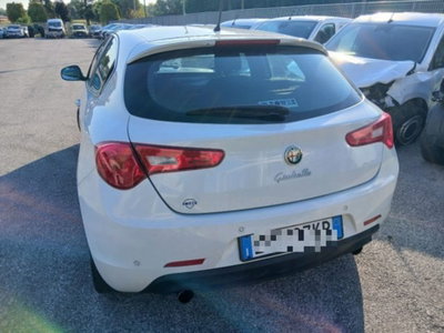 Alfa Romeo Giulietta 2.0 JTDm-2 Distinctive 140cv (5)