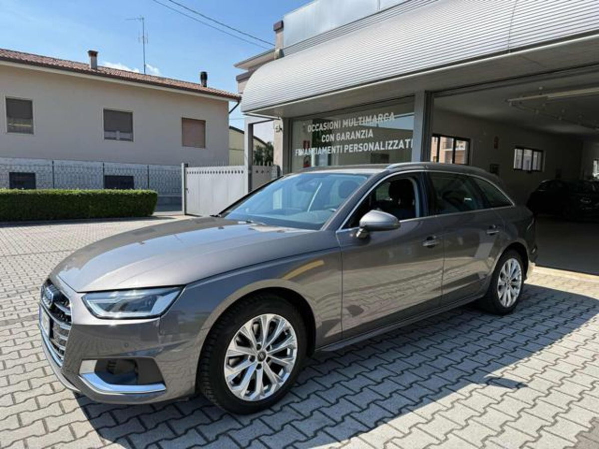 Audi A4 Avant 30 TDI/136 CV S tronic Business Advanced
