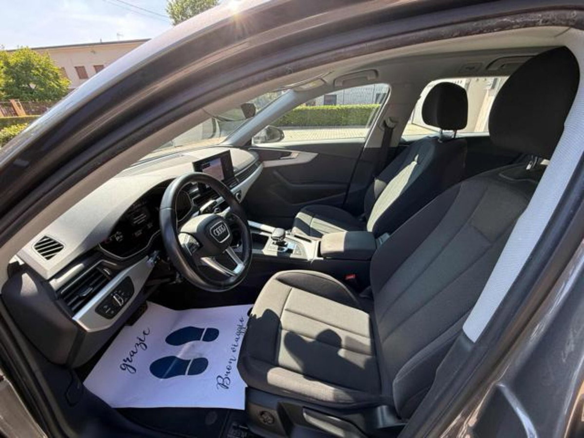Audi A4 Avant 30 TDI/136 CV S tronic Business Advanced (10)