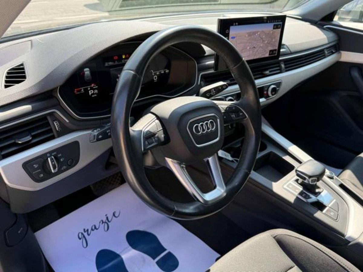 Audi A4 Avant 30 TDI/136 CV S tronic Business Advanced (12)