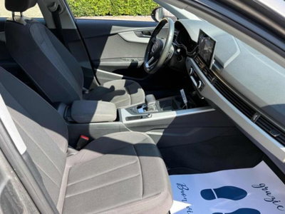 Audi A4 Avant 30 TDI/136 CV S tronic Business Advanced (14)