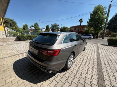 Audi A4 Avant 30 TDI/136 CV S tronic Business Advanced (6)