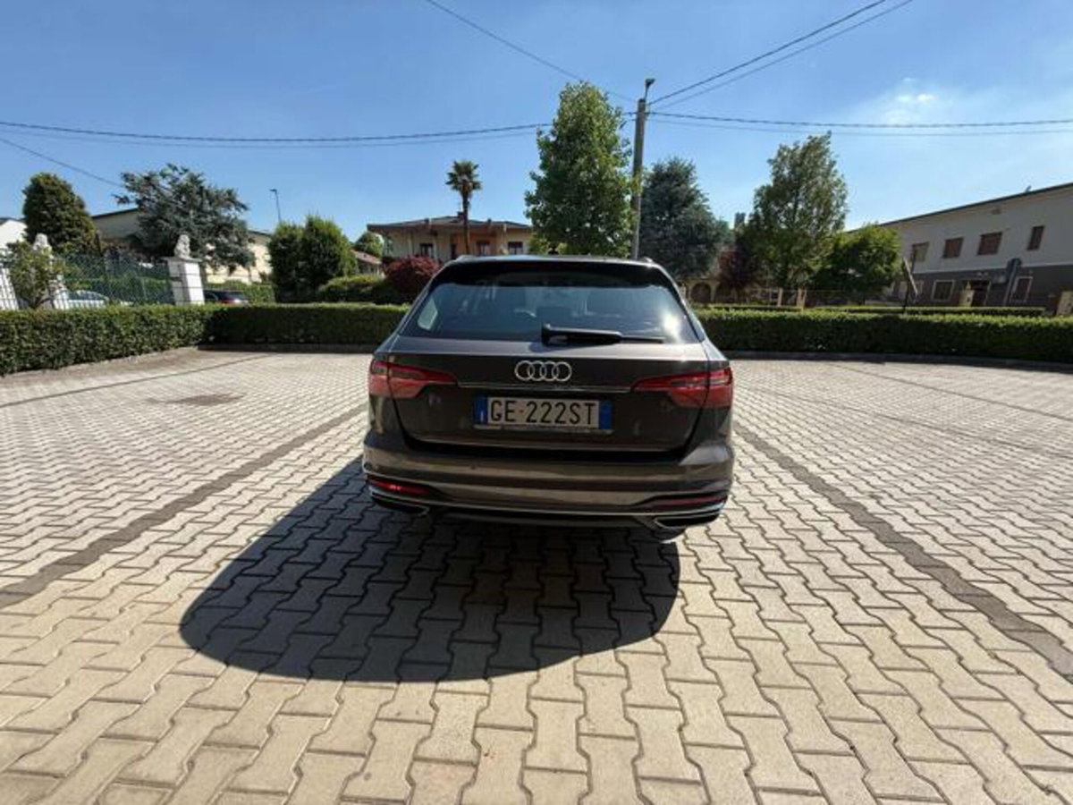Audi A4 Avant 30 TDI/136 CV S tronic Business Advanced (7)