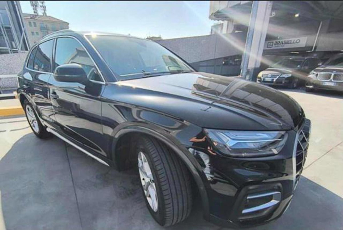 Audi Q5 35 TDI S tronic Business Advanced (2)