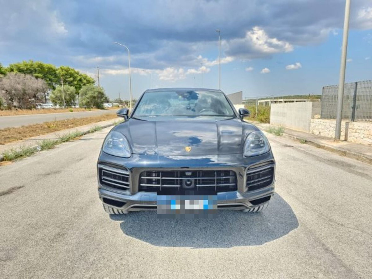 Porsche Cayenne Coupé 3.0 V6 Platinum Edition (2)