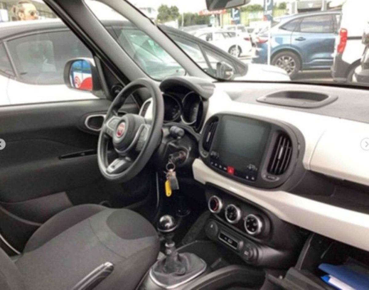 Fiat 500L 1.6 Multijet 120 CV Mirror (9)