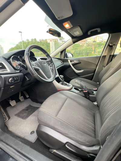 Opel Astra 1.7 CDTI 110CV 5 porte Cosmo (12)