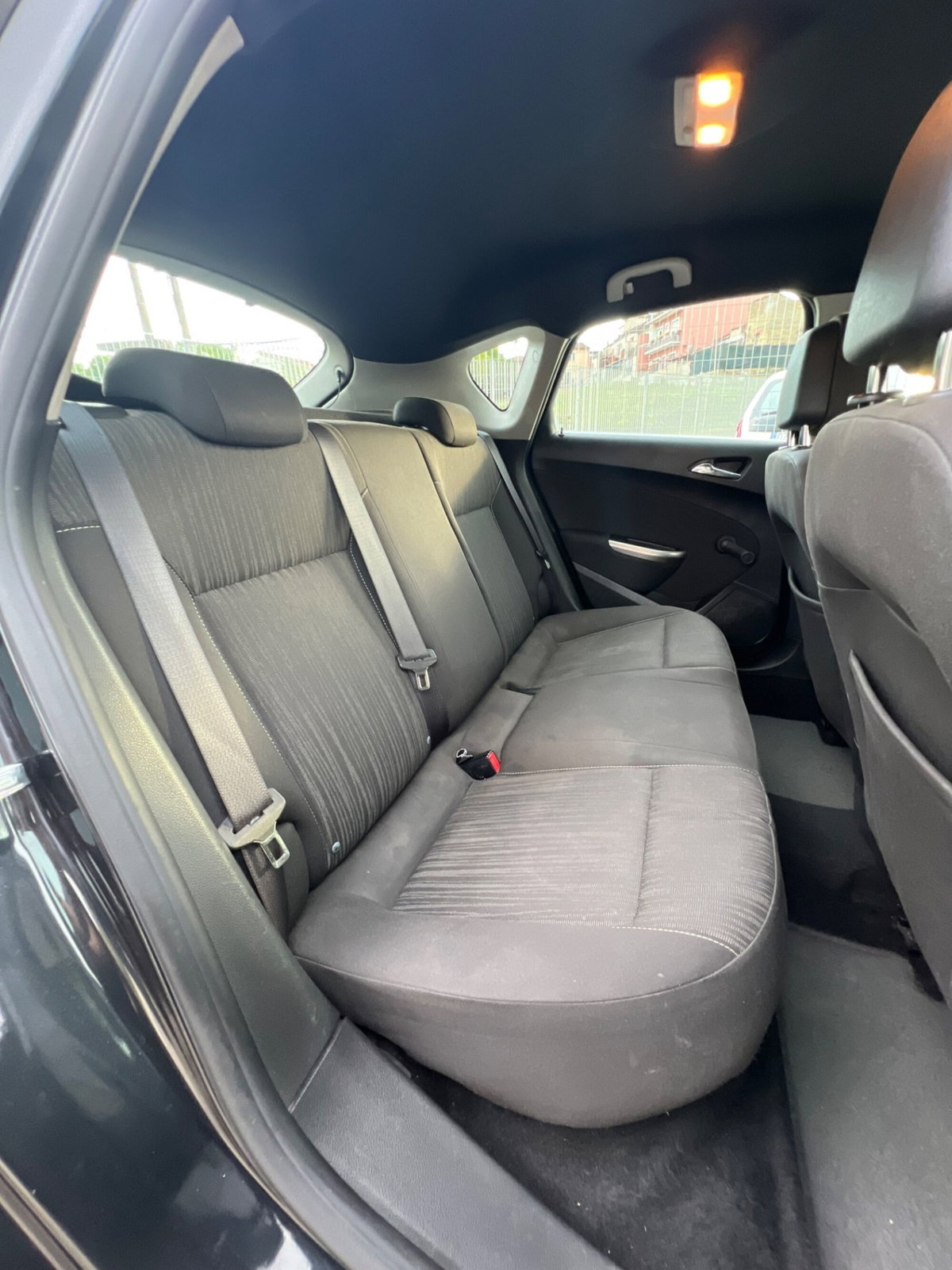 Opel Astra 1.7 CDTI 110CV 5 porte Cosmo (13)