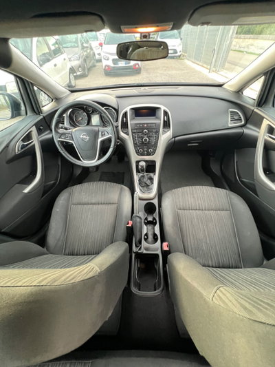 Opel Astra 1.7 CDTI 110CV 5 porte Cosmo (14)