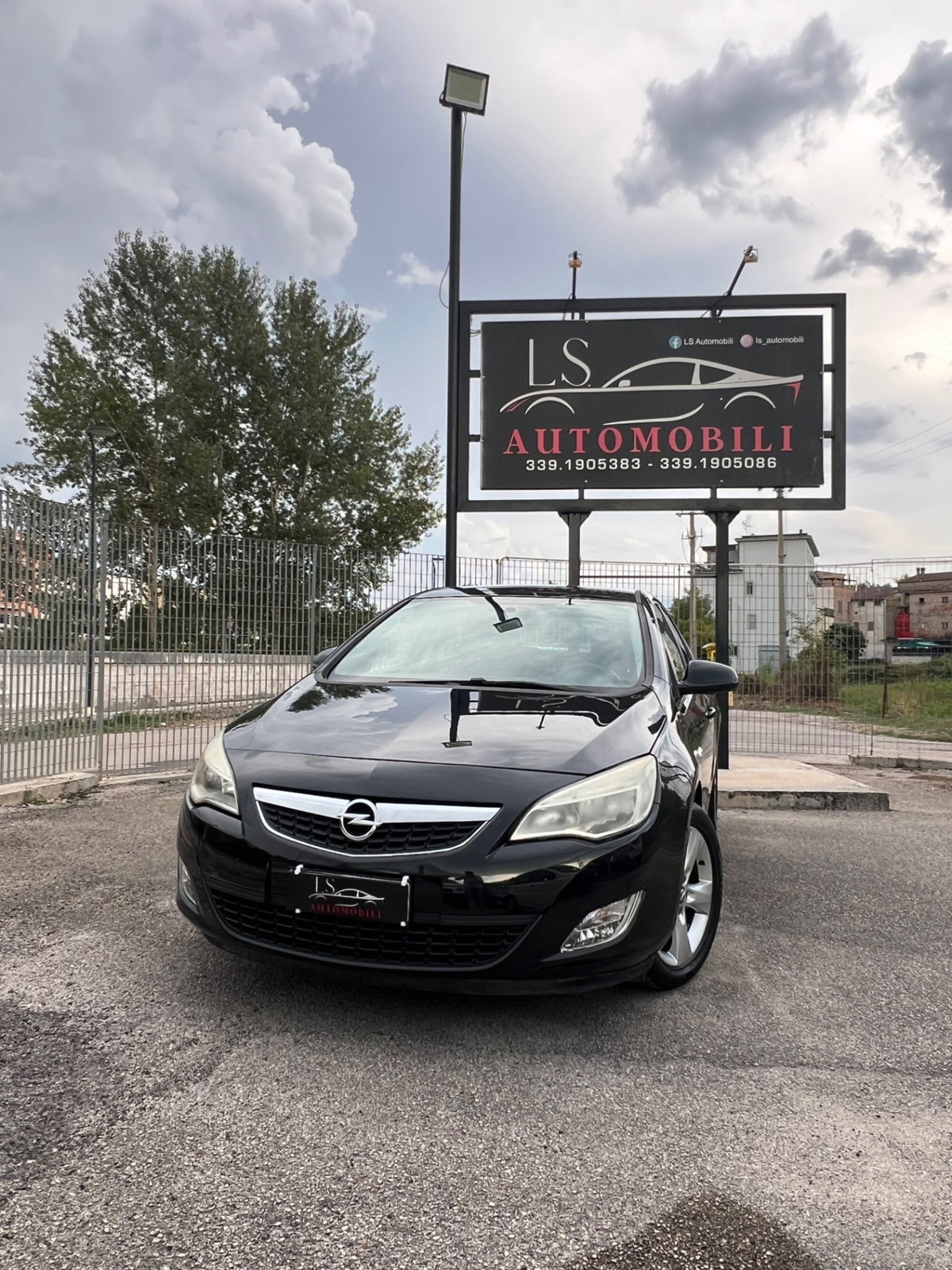 Opel Astra 1.7 CDTI 110CV 5 porte Cosmo (2)