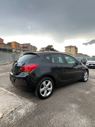 Opel Astra 1.7 CDTI 110CV 5 porte Cosmo (4)