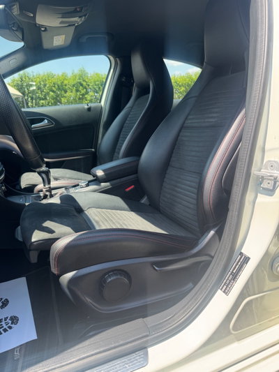 Mercedes-Benz Classe A 180 d Premium (10)