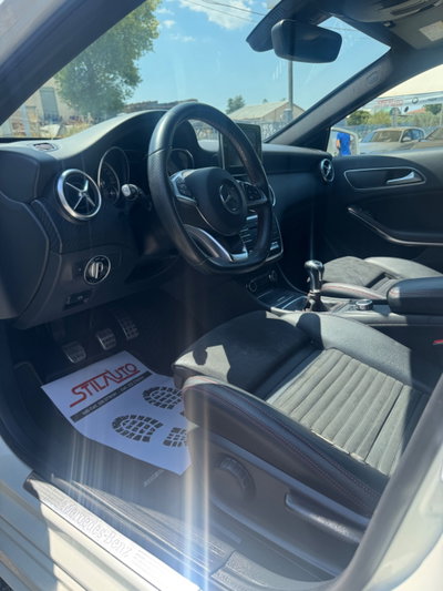 Mercedes-Benz Classe A 180 d Premium (11)
