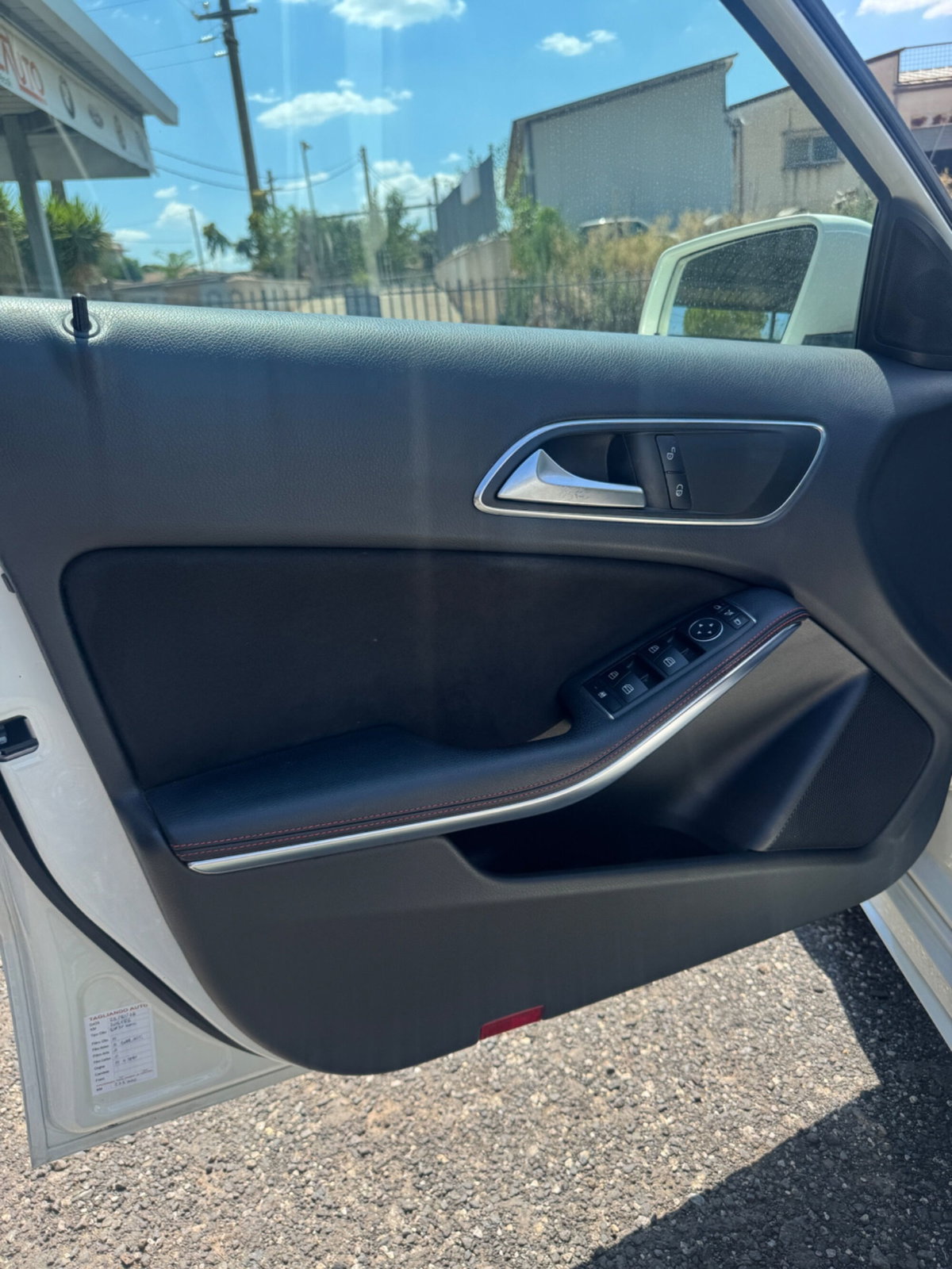 Mercedes-Benz Classe A 180 d Premium (12)