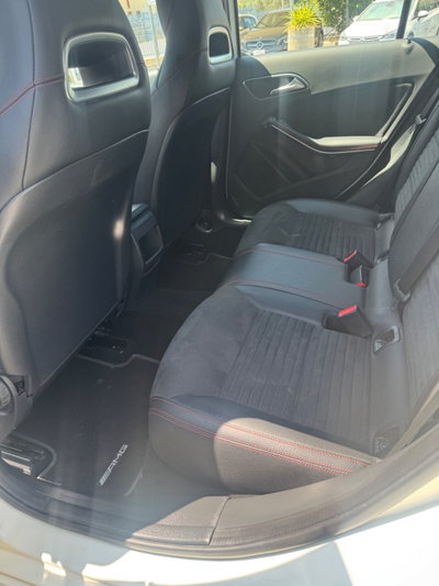 Mercedes-Benz Classe A 180 d Premium (9)