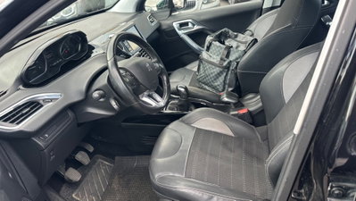 Peugeot 2008 100 S&S Allure (10)