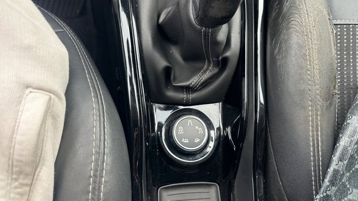 Peugeot 2008 100 S&S Allure (12)
