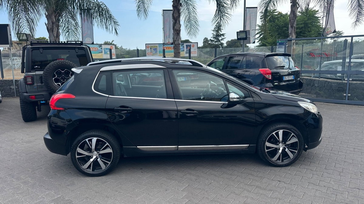 Peugeot 2008 100 S&S Allure (3)