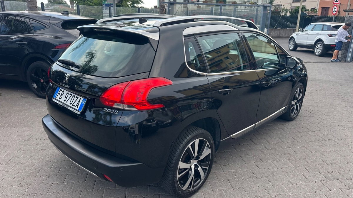 Peugeot 2008 100 S&S Allure (5)