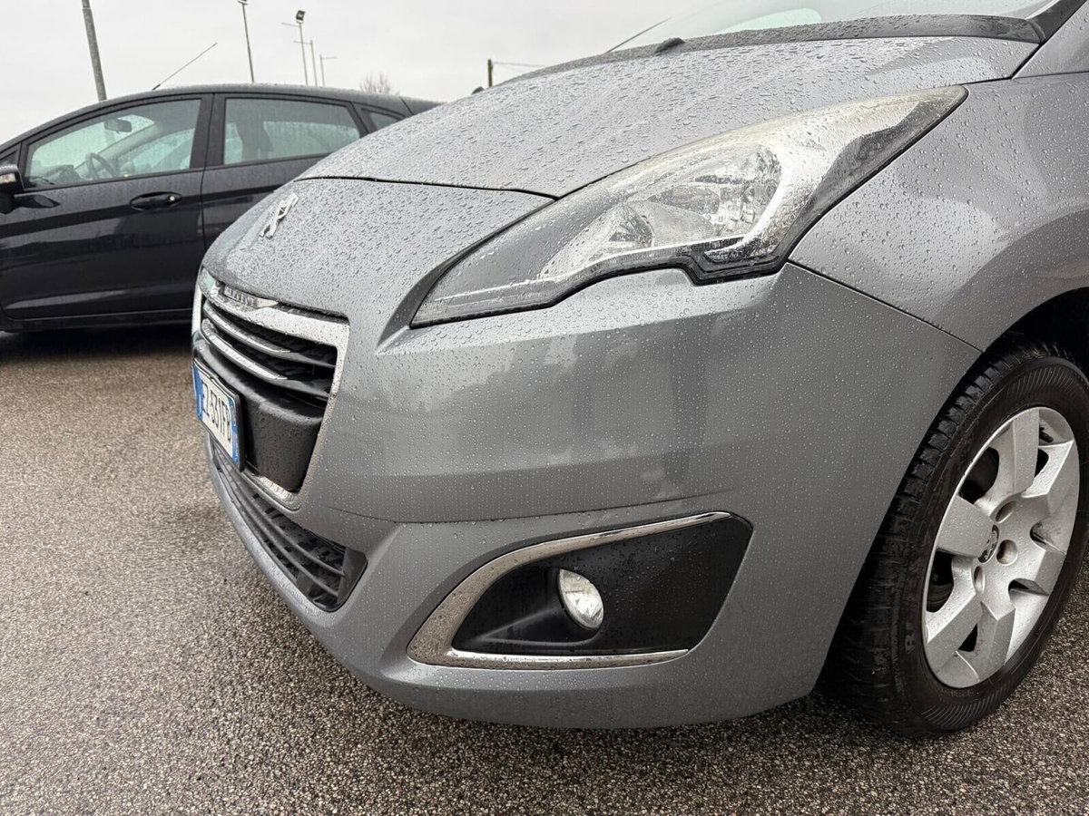 Peugeot 5008 1.6 HDi 115CV Business (5)