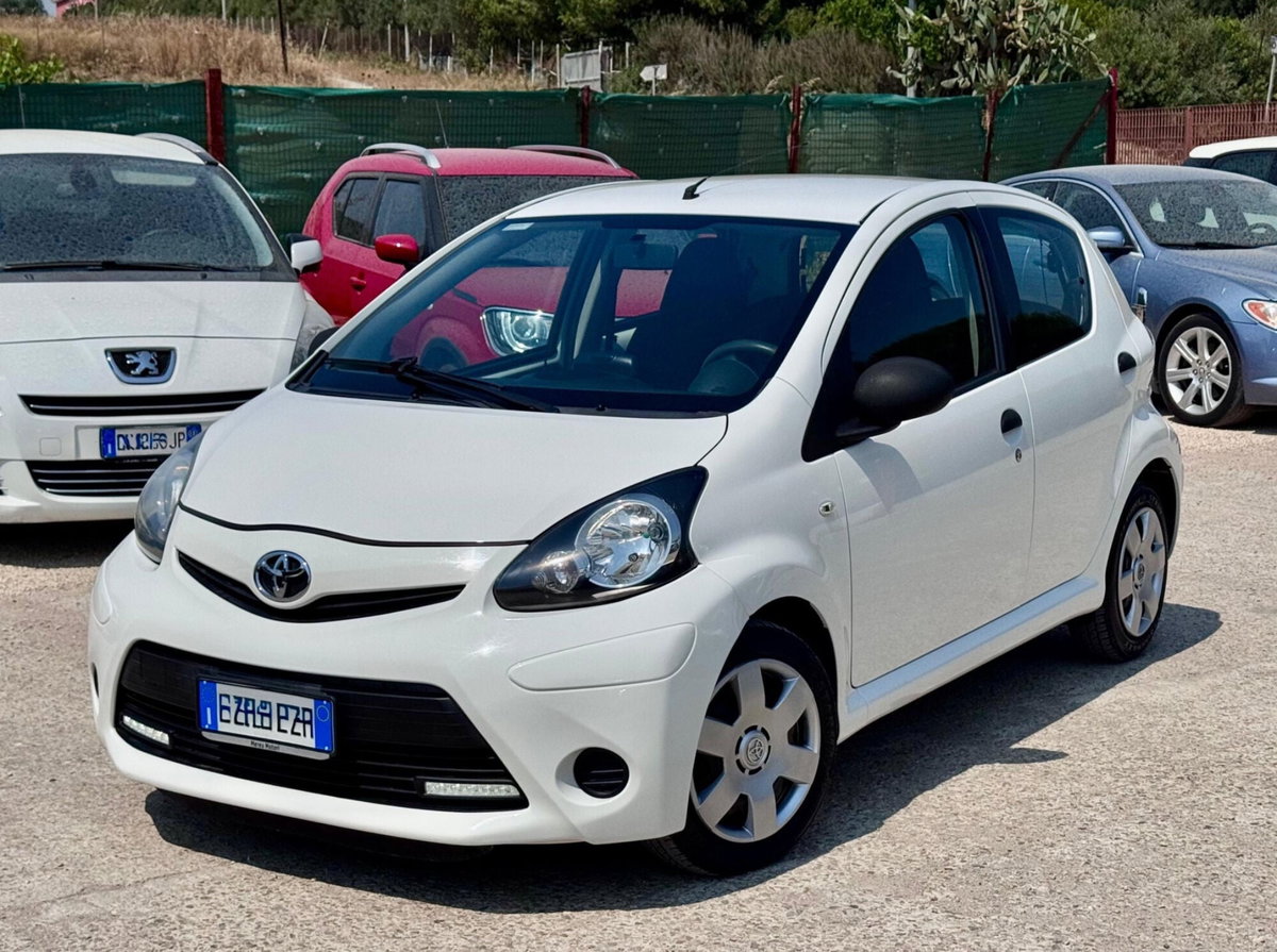 Toyota Aygo 1.0 12V VVT-i 5 porte Active Connect