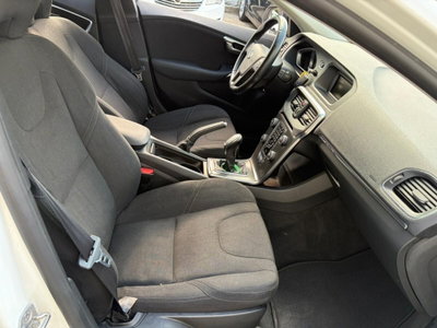 Volvo V40 Cross Country D2 1.6 Summum (10)