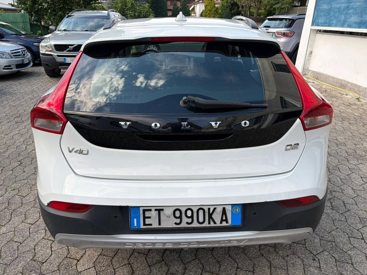 Volvo V40 Cross Country D2 1.6 Summum (5)