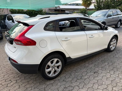 Volvo V40 Cross Country D2 1.6 Summum (6)