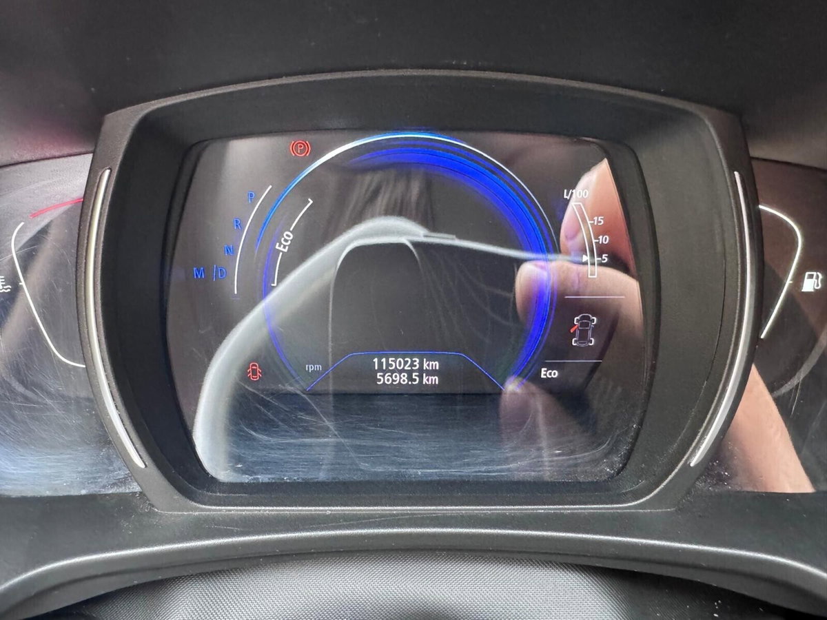 Renault Kadjar 8V 110CV EDC Energy Bose (14)