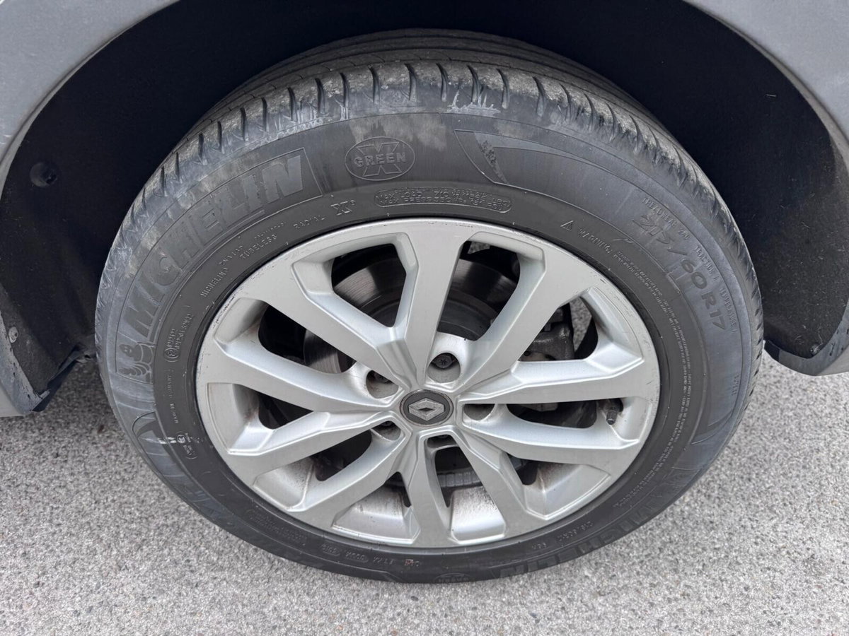 Renault Kadjar 8V 110CV EDC Energy Bose (16)