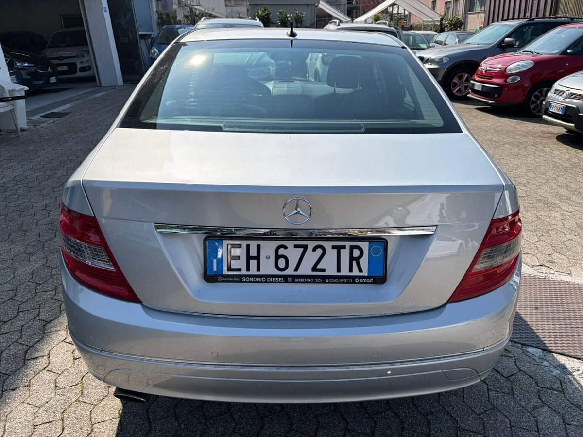 Mercedes-Benz Classe C 200 BlueEFFICIENCY Avantgarde (5)