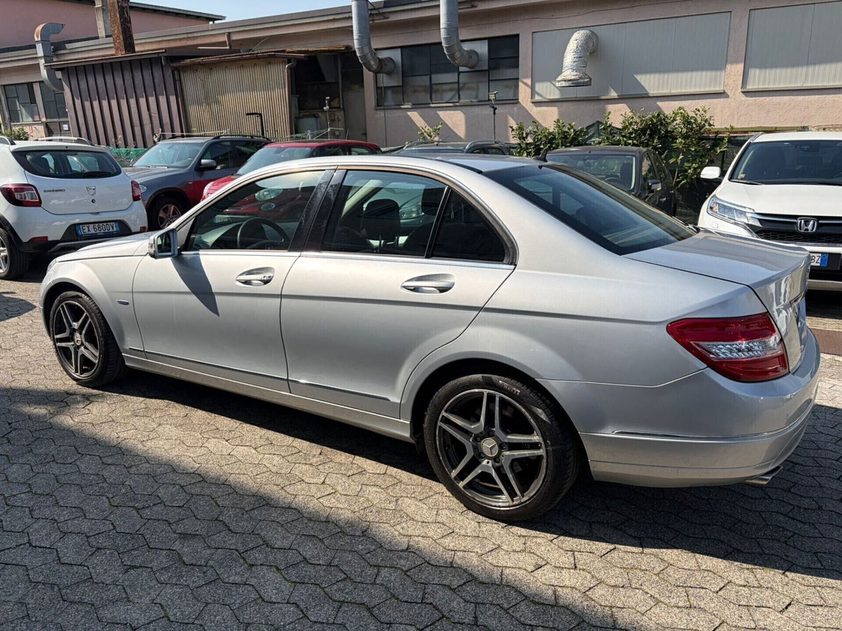 Mercedes-Benz Classe C 200 BlueEFFICIENCY Avantgarde (6)