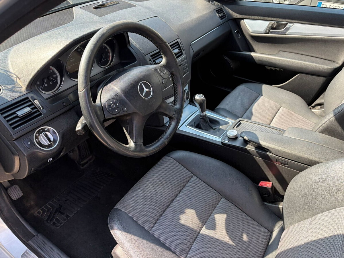 Mercedes-Benz Classe C 200 BlueEFFICIENCY Avantgarde (8)