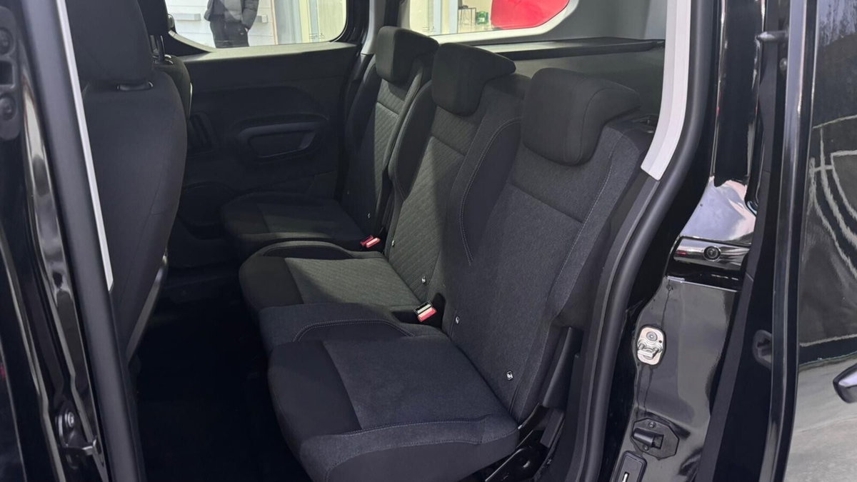 Peugeot Rifter Mix BlueHDi 130 S&S EAT8 PC Allure Standard (12)