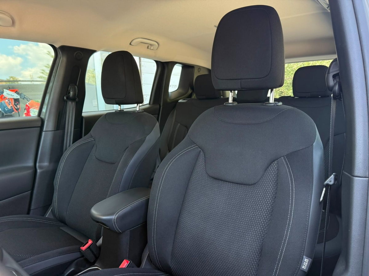 Jeep Renegade 1.6 Mjt 130 CV Limited (11)