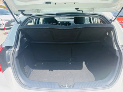 Kia Rio 1.1 CRDi 5p. Cool (19)