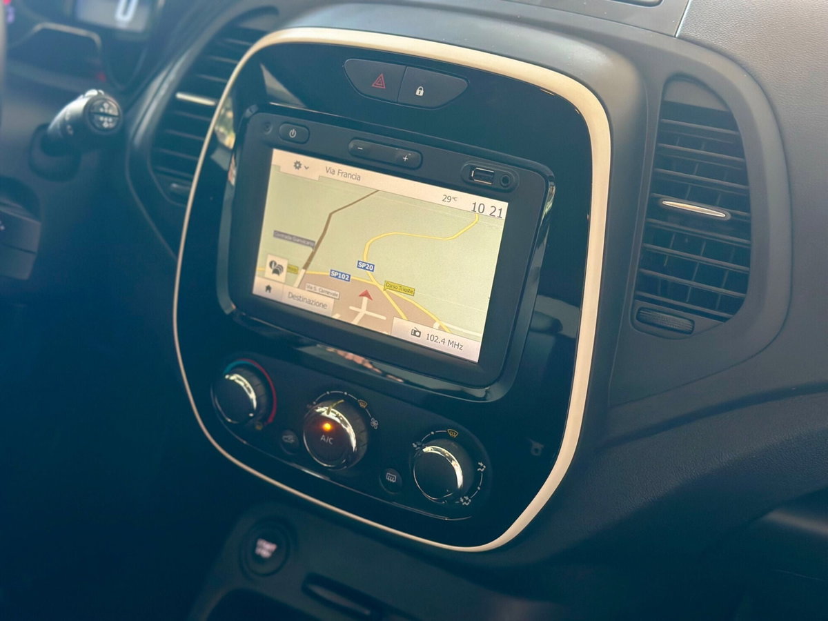 Renault Captur TCe 12V 90 CV Start&Stop Energy Bose (11)