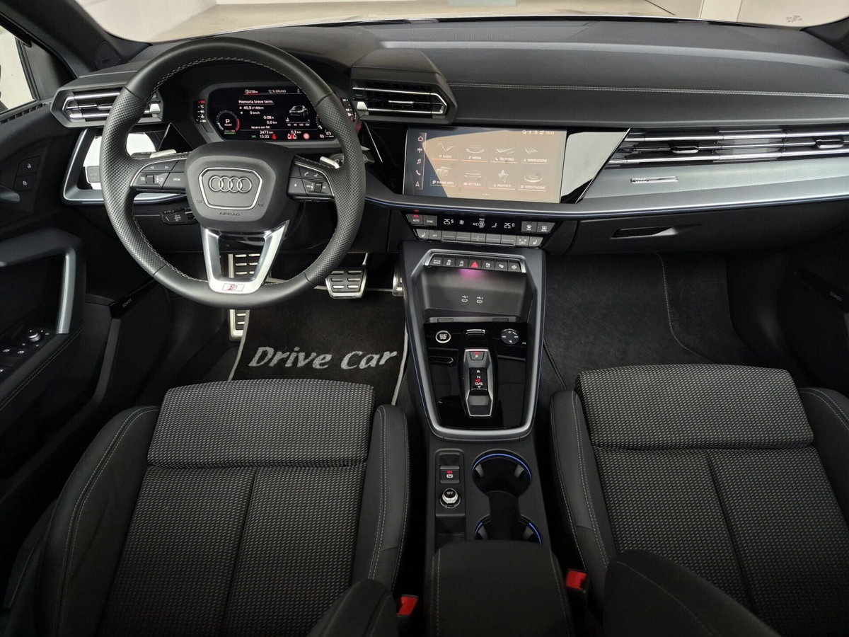 Audi A3 Sportback 35 TFSI S tronic S line edition (2)