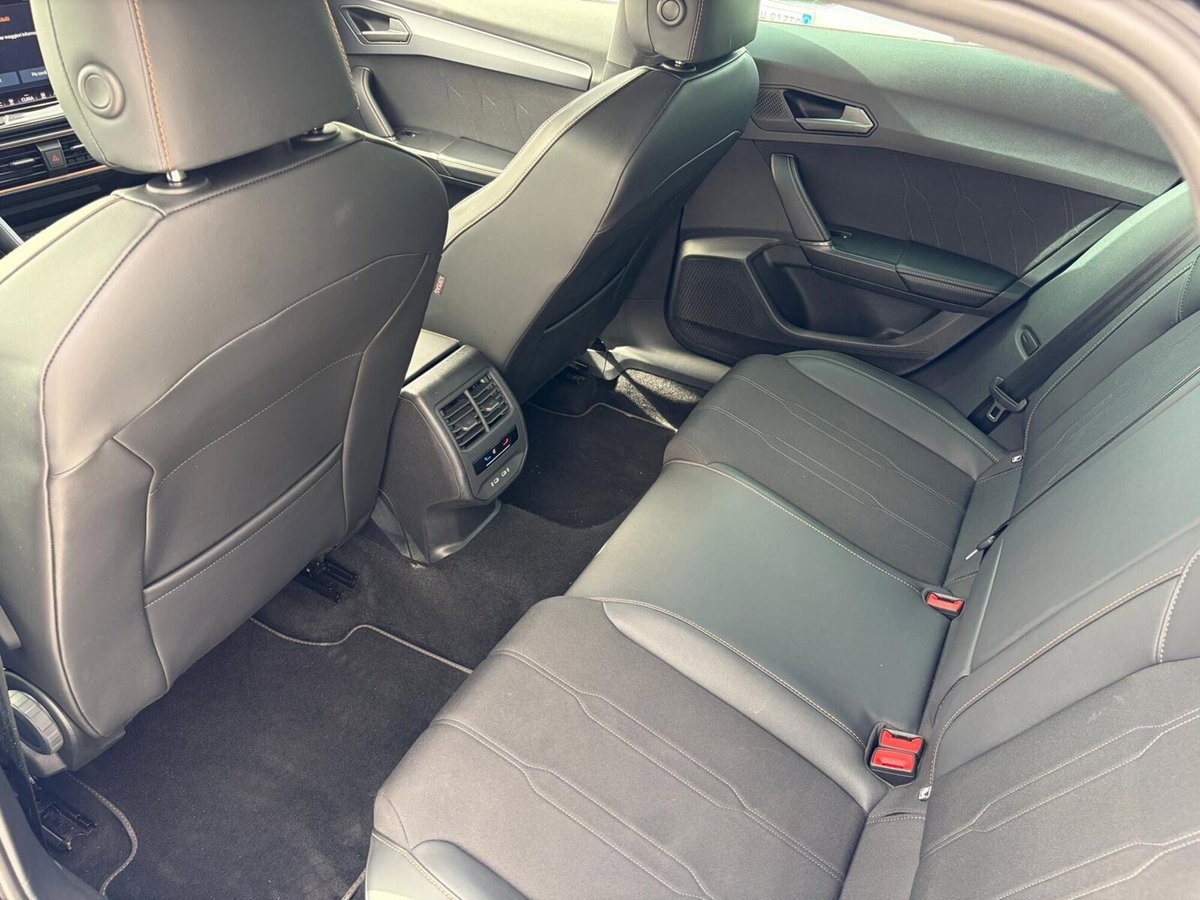 Cupra Formentor 1.5 hybrid 150cv dsg (12)
