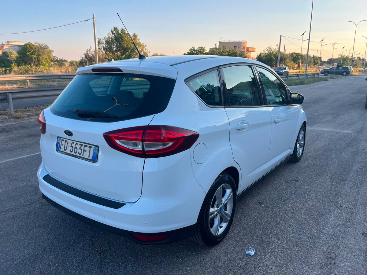 Ford C-Max 1.5 TDCi 120CV Powershift Start&Stop Titanium (5)