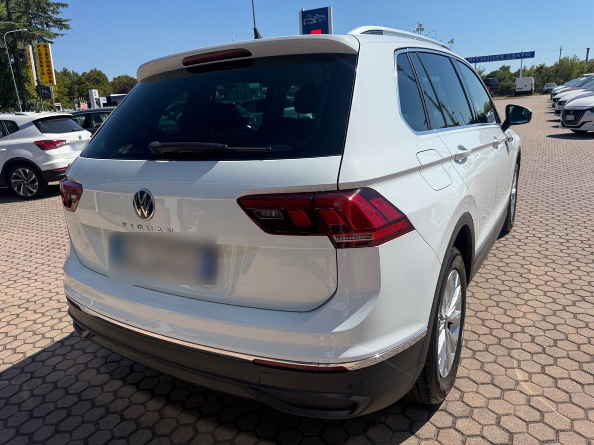 Volkswagen Tiguan 2.0 TDI 150 CV SCR DSG Life (5)