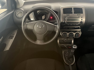 Toyota Urban Cruiser Cruiser 1.D-4D AWD (11)