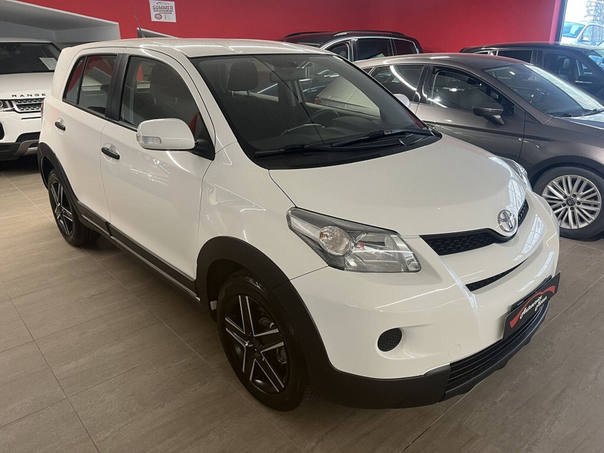 Toyota Urban Cruiser Cruiser 1.D-4D AWD (2)