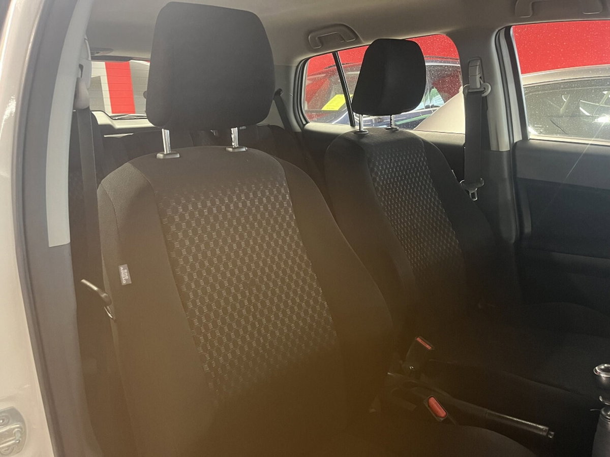 Toyota Urban Cruiser Cruiser 1.D-4D AWD (8)