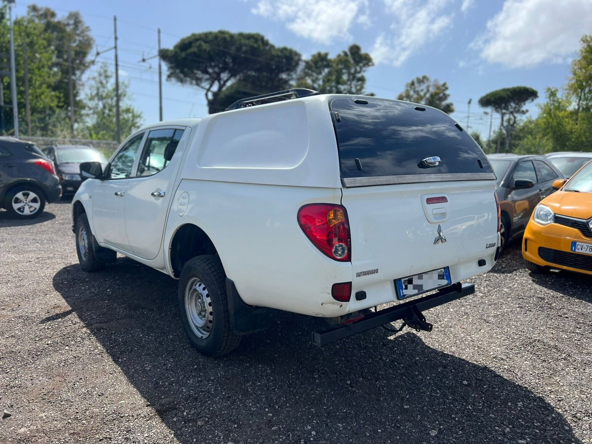 Mitsubishi L200 2.5 DI-D/136CV DC Invite DPF
