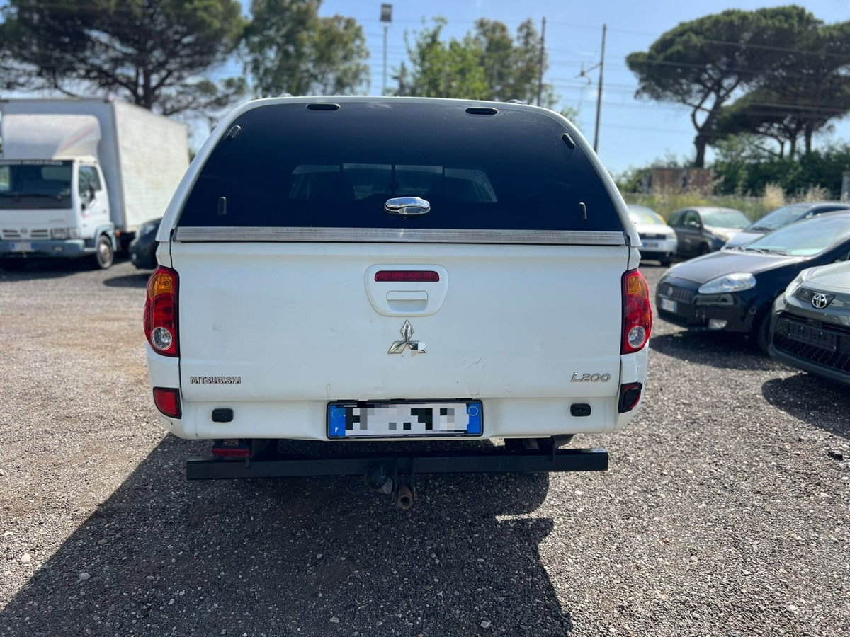 Mitsubishi L200 2.5 DI-D/136CV DC Invite DPF (8)